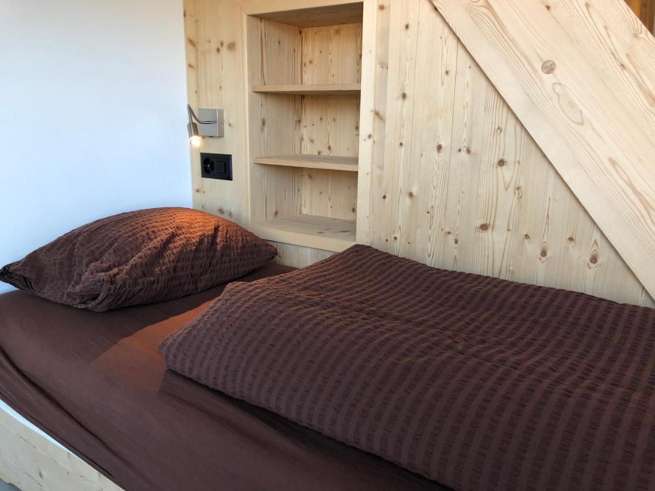 דיסנטיס Catrina Hostel מראה חיצוני תמונה